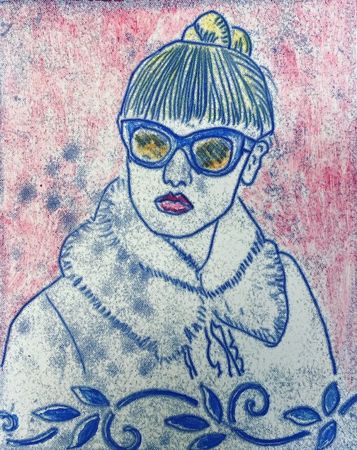 Line drawing of a woman with sunglasses, a fur collar, and a bun hairstyle, against a pink background.